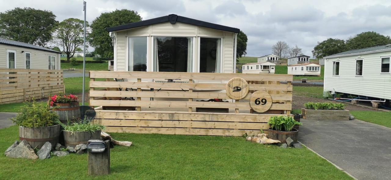 Delightful 3-bedroom Static Caravan With Lazy And Loch View Holiday home *