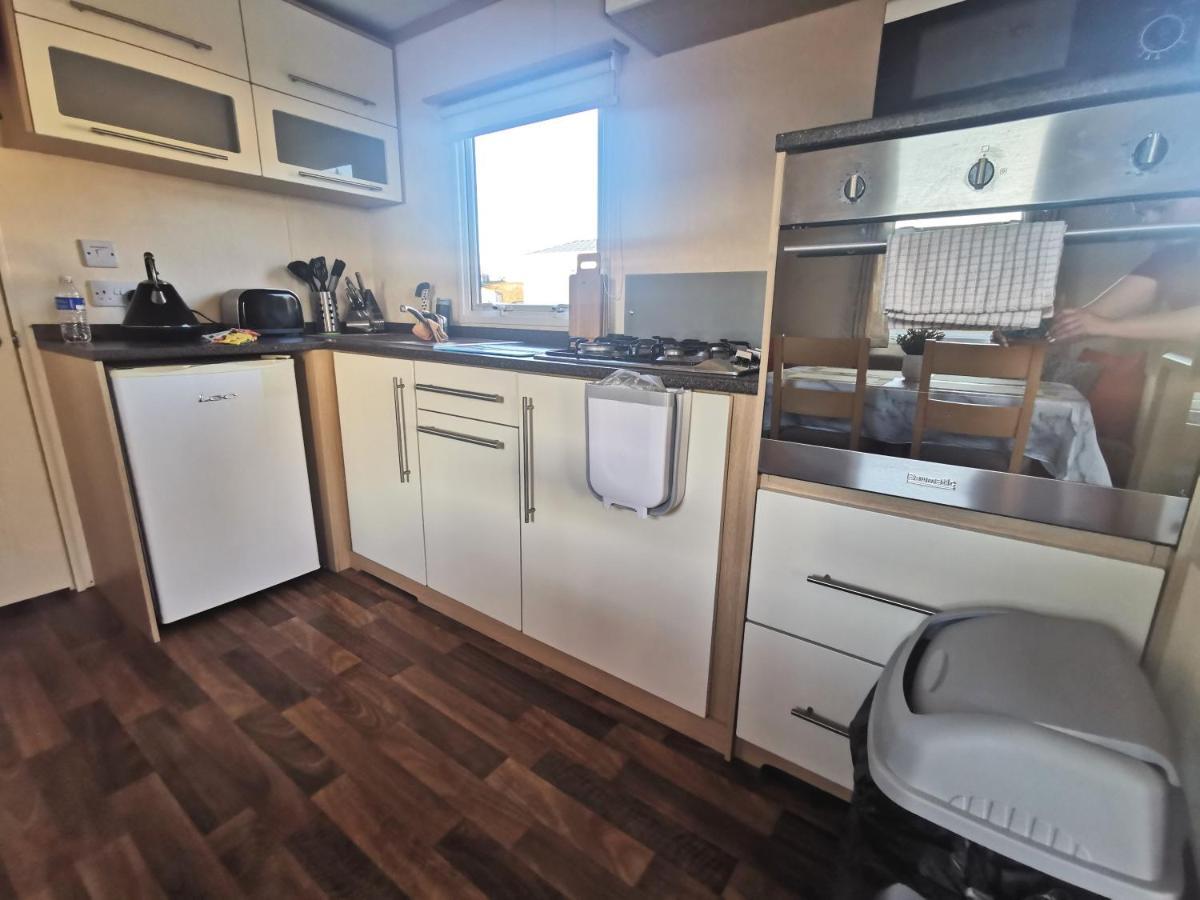 Delightful 3-bedroom Static Caravan With Lazy And Loch View * Balminnoch