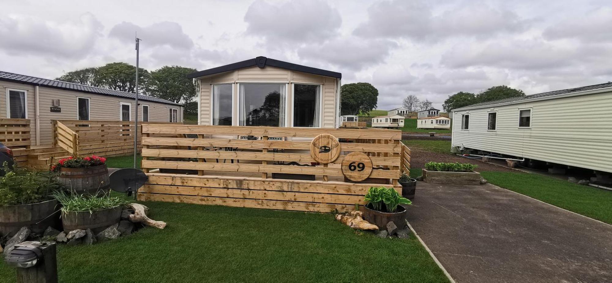 Delightful 3-bedroom Static Caravan With Lazy And Loch View Holiday home