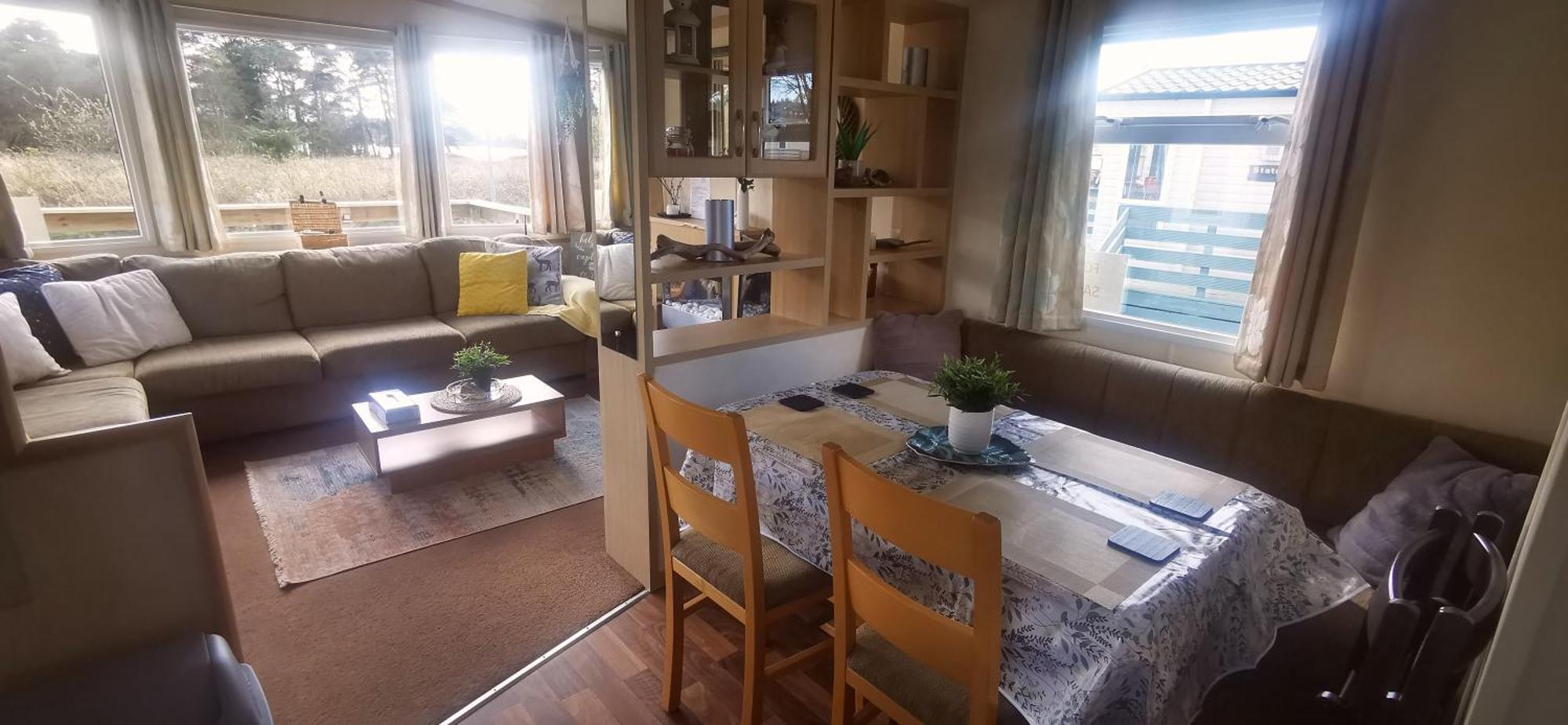 Delightful 3-bedroom Static Caravan With Lazy And Loch View Balminnoch