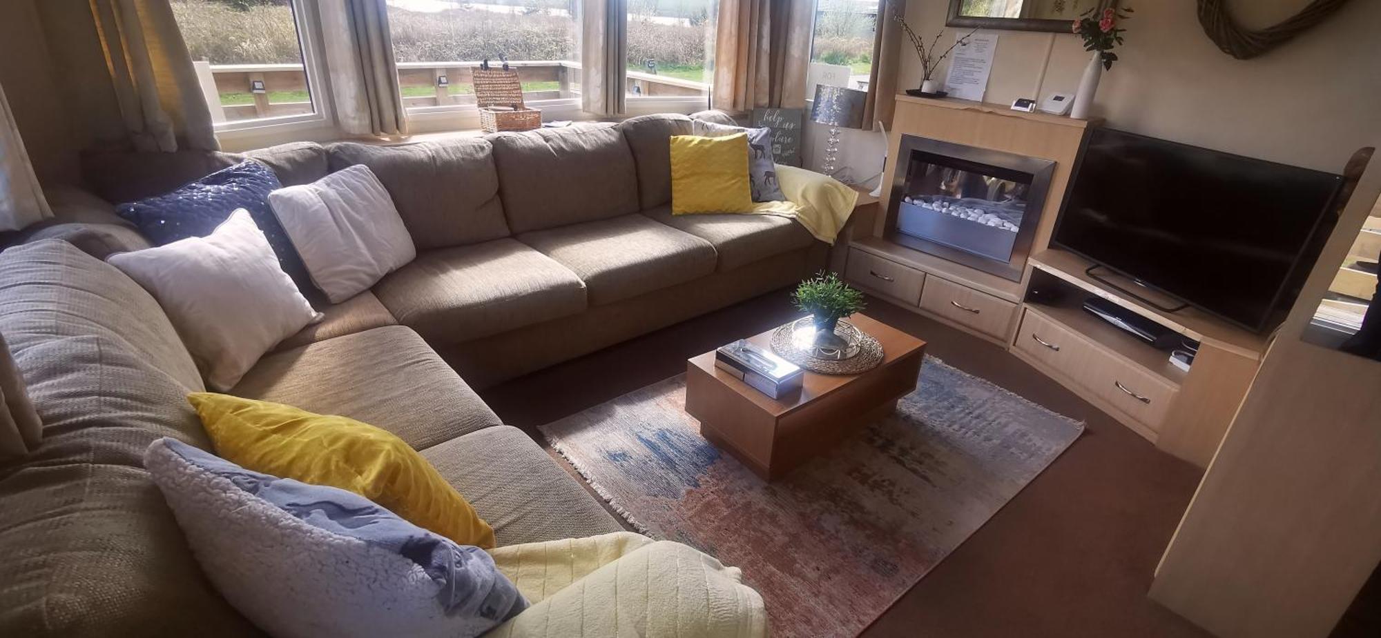 Holiday home Delightful 3-bedroom Static Caravan With Lazy And Loch View Balminnoch